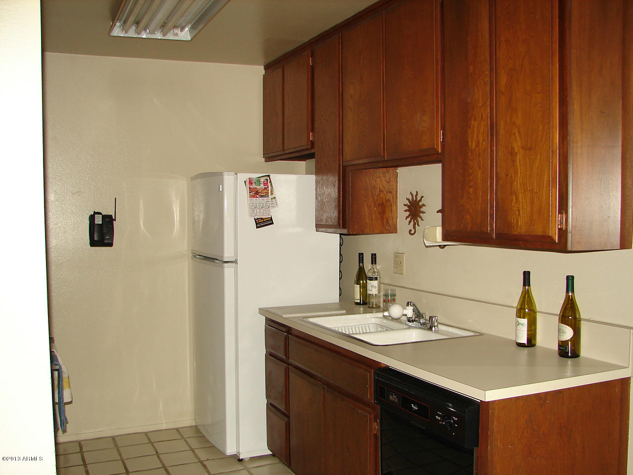 5525 East Thomas Road, Unit 12 Phoenix, AZ 85018 - Photo 8 of 34 DSC06813