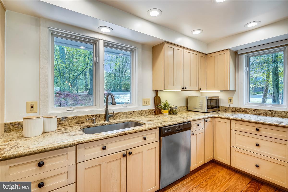 3171 Rolling Road Edgewater, MD 21037 - Photo 10 of 83 Gallery Image 10
