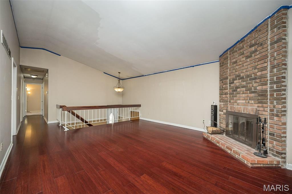 537 Treetop Village Drive Ballwin, MO 63021 - Photo 13 of 45