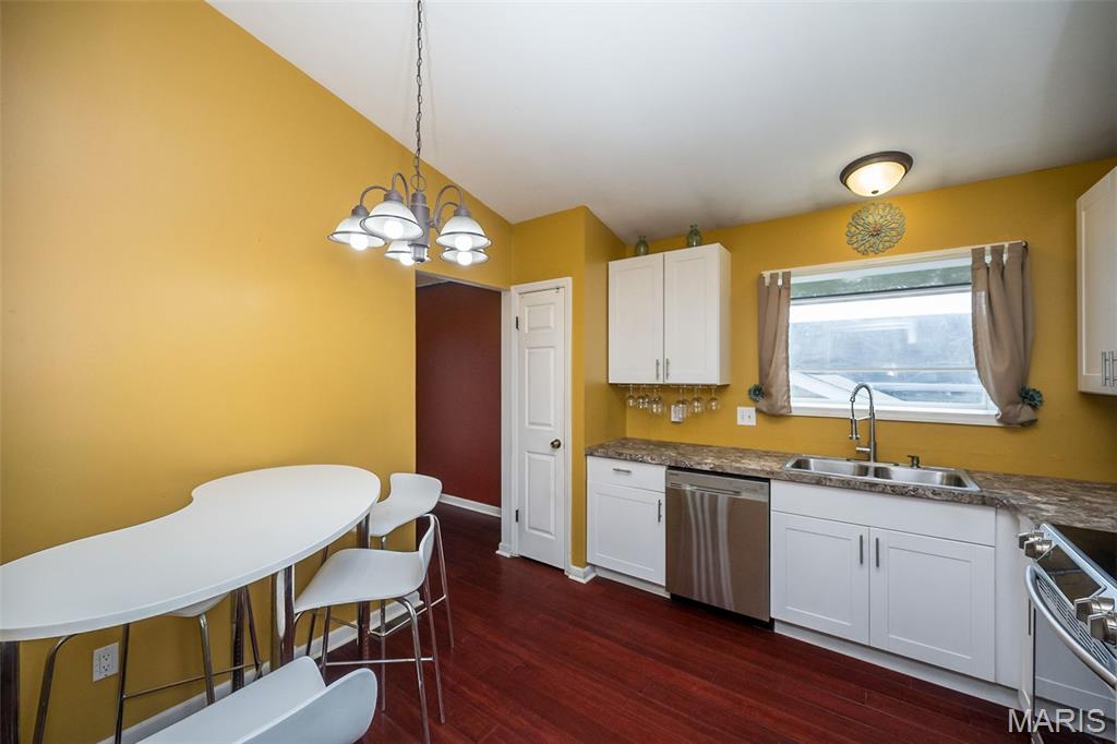 537 Treetop Village Drive Ballwin, MO 63021 - Photo 21 of 45