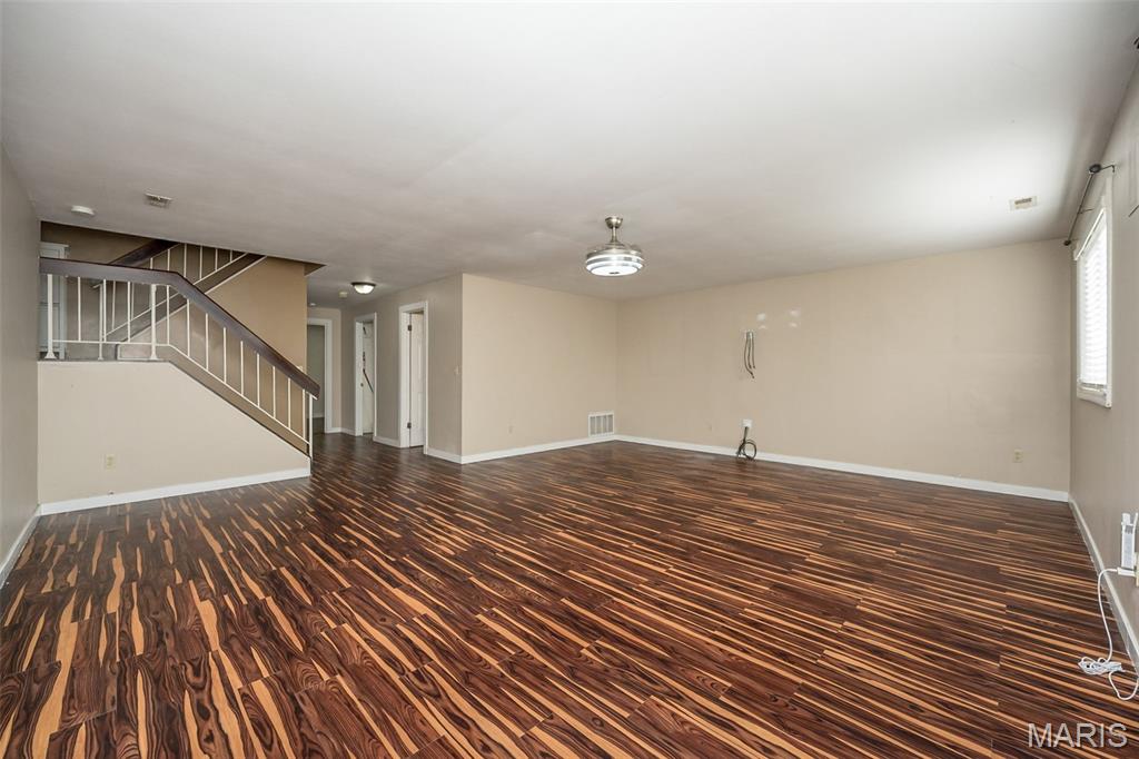 537 Treetop Village Drive Ballwin, MO 63021 - Photo 32 of 45