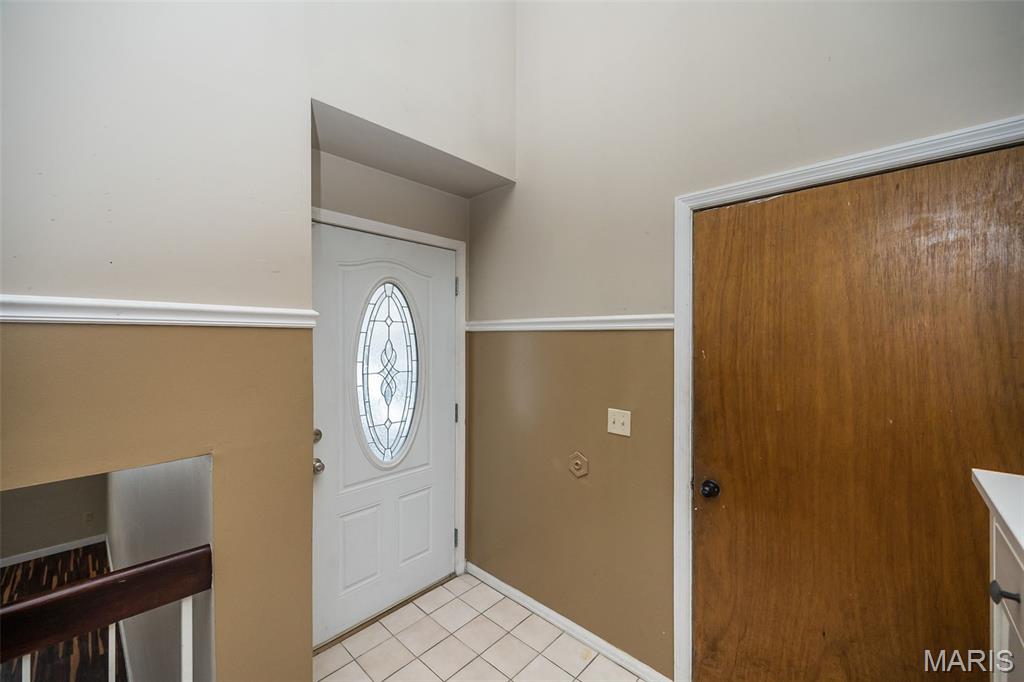 537 Treetop Village Drive Ballwin, MO 63021 - Photo 7 of 45