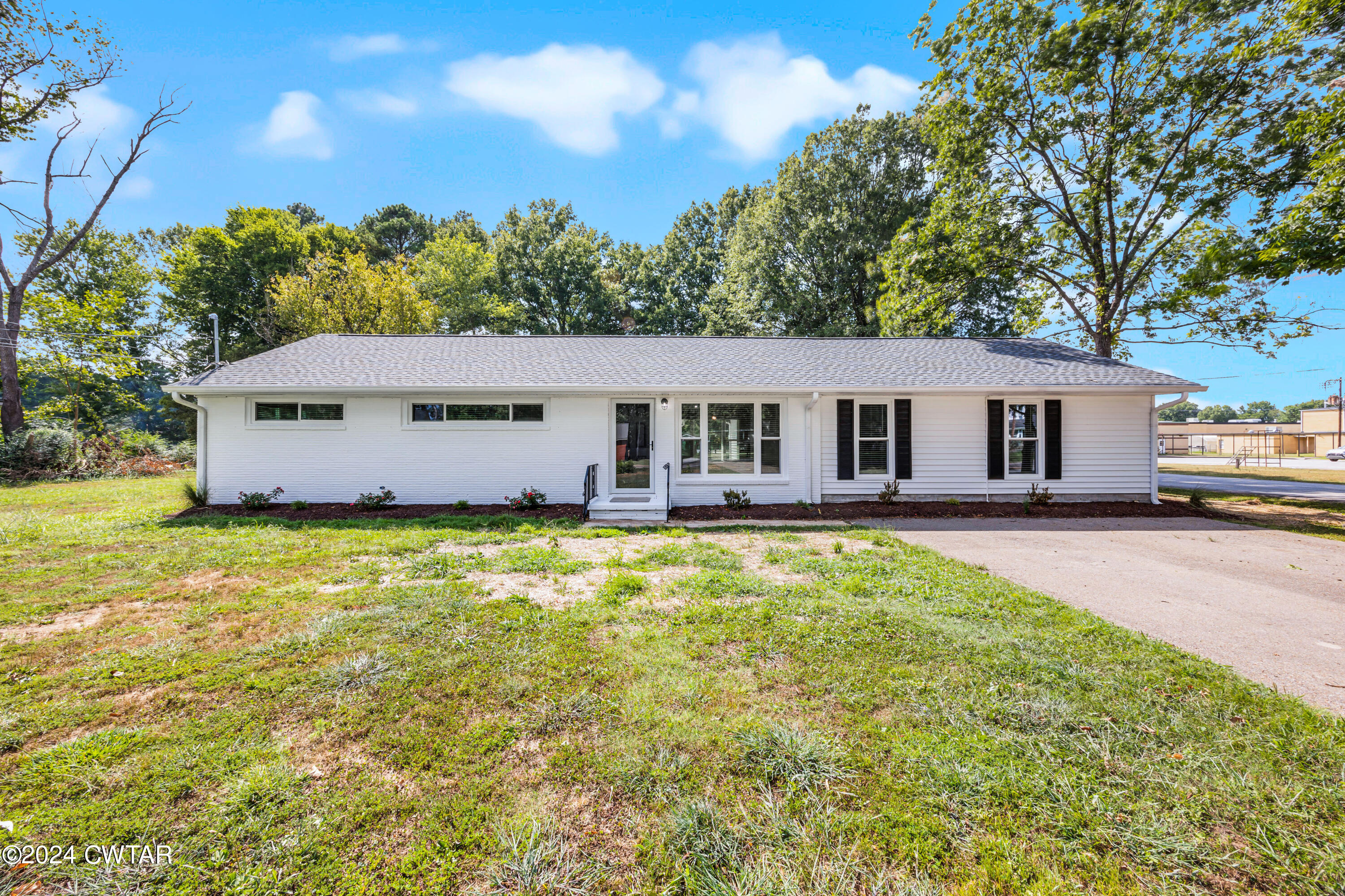 365 Chester Levee Road Jackson, TN 38301 - Photo 1 of 21 Front