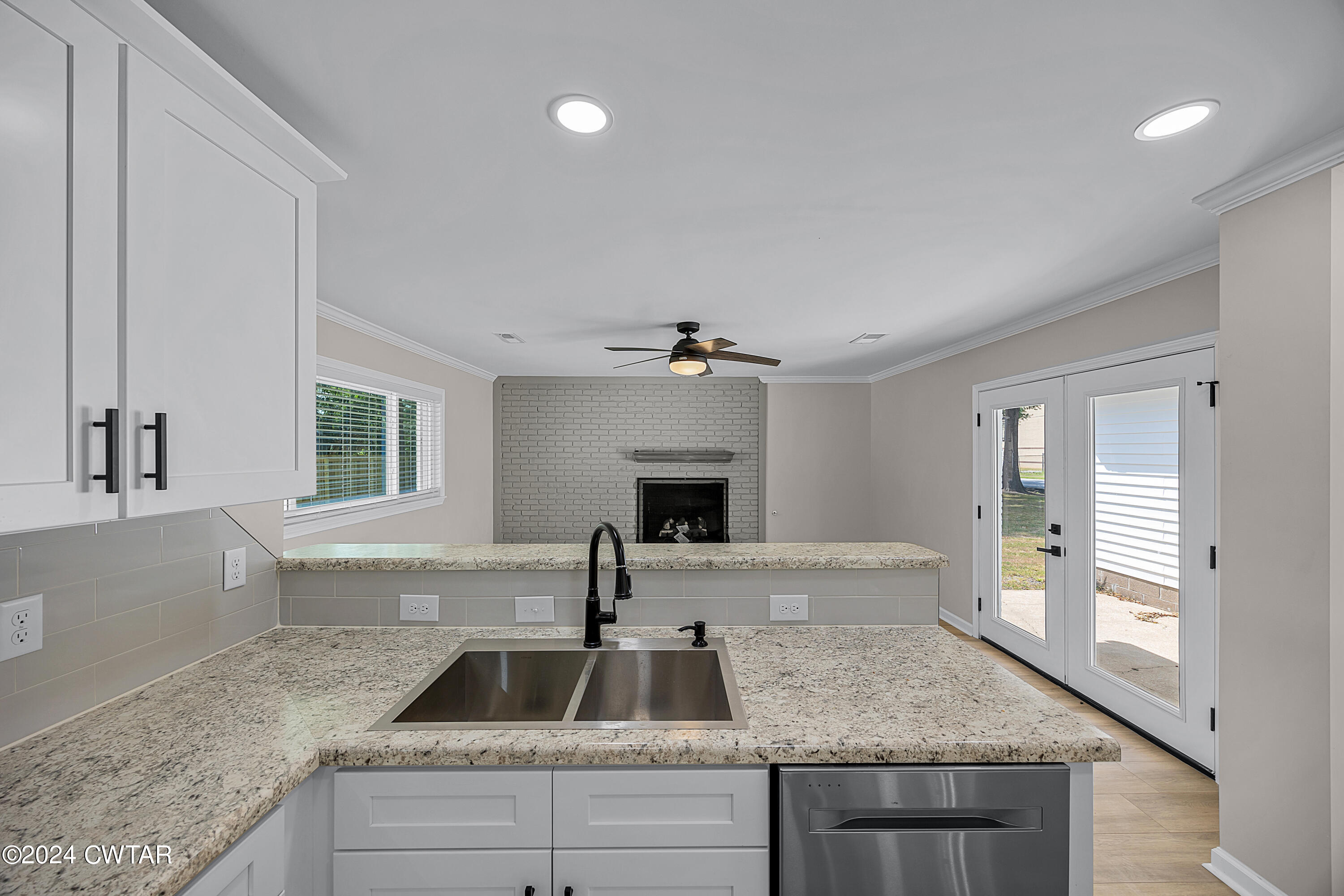 365 Chester Levee Road Jackson, TN 38301 - Photo 11 of 21 Kitchen