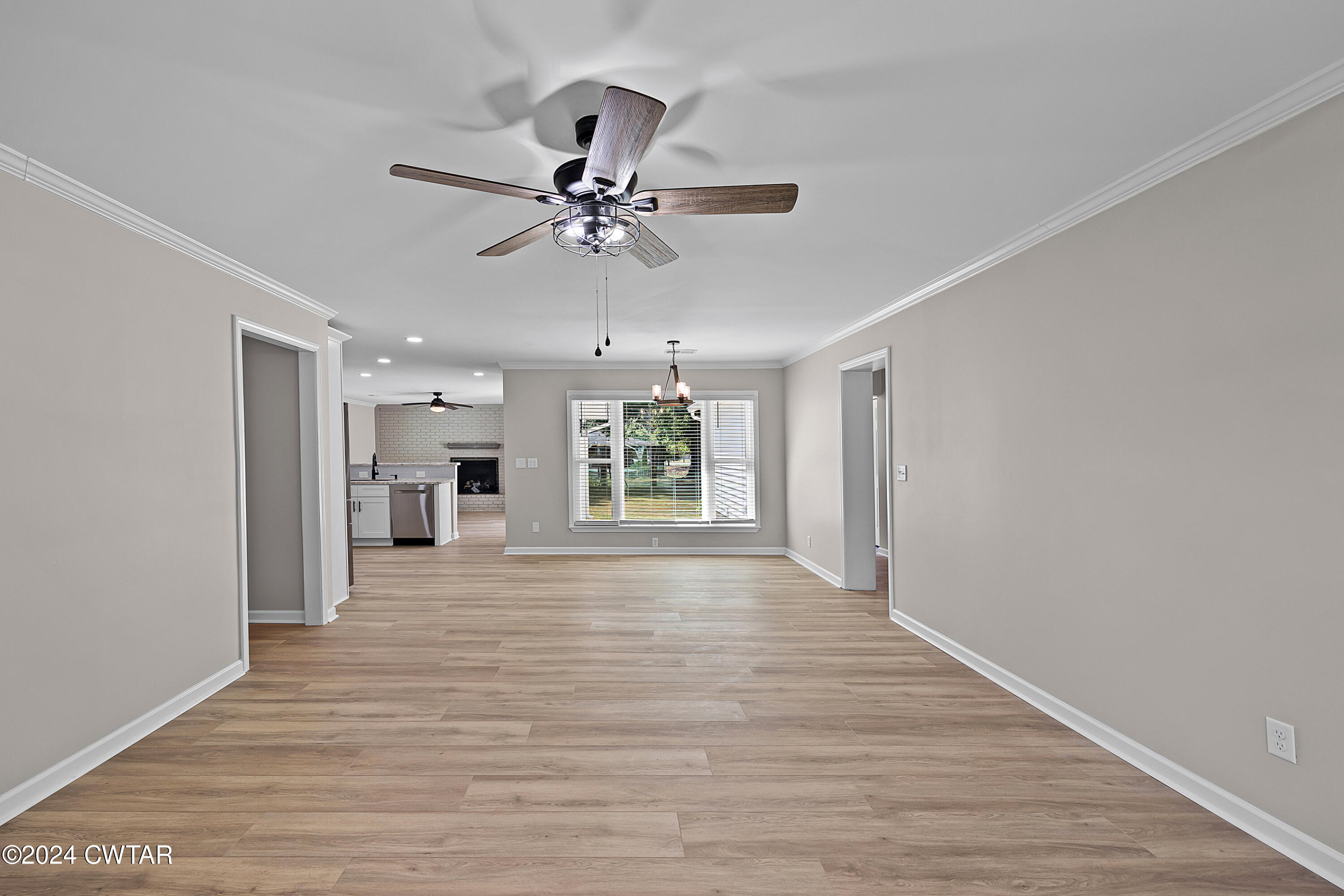 365 Chester Levee Road Jackson, TN 38301 - Photo 5 of 21 Living Room
