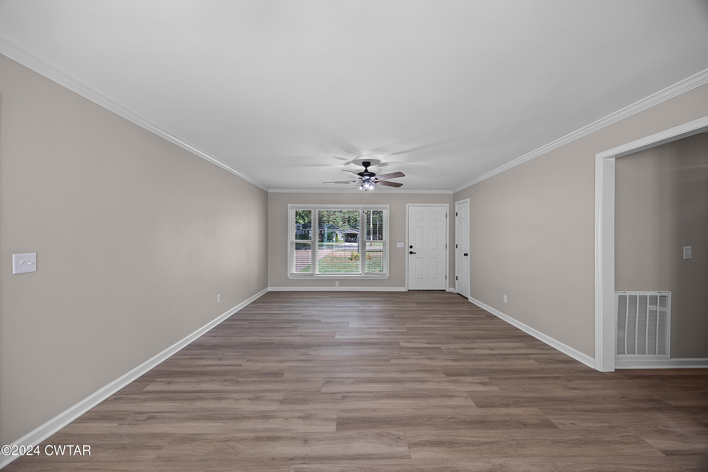 365 Chester Levee Road Jackson, TN 38301 - Photo 7 of 21 Living Room