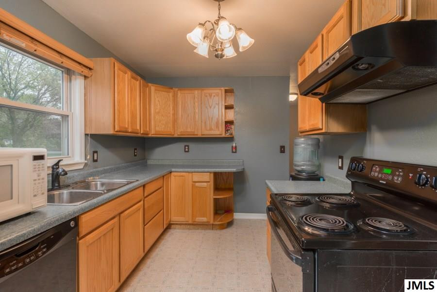 7845 Napoleon Road Jackson, MI 49201 - Photo 6 of 18 Photo 6