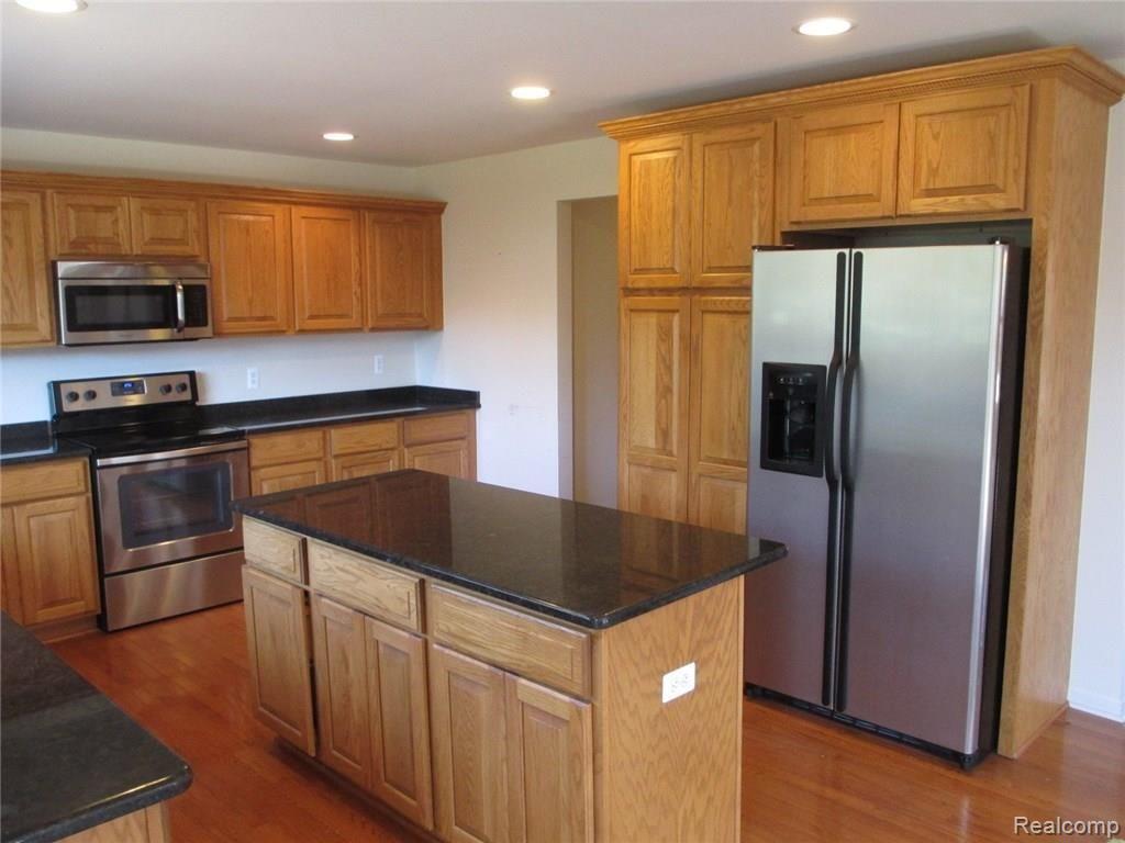 3268 Empire Drive Rochester, MI 48309 - Photo 15 of 43