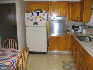 1015 Anna Road Huntingdon Valley, PA 19006 - Photo 4 of 6