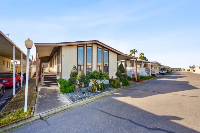 $89,999 | 1400 Meredith Avenue, Unit 25, Gustine, CA 95322