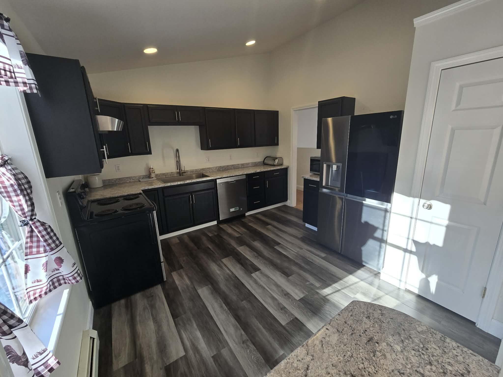 173 Center Drive Orrington, ME 04474 - Photo 5 of 42 6jx7ZMBb