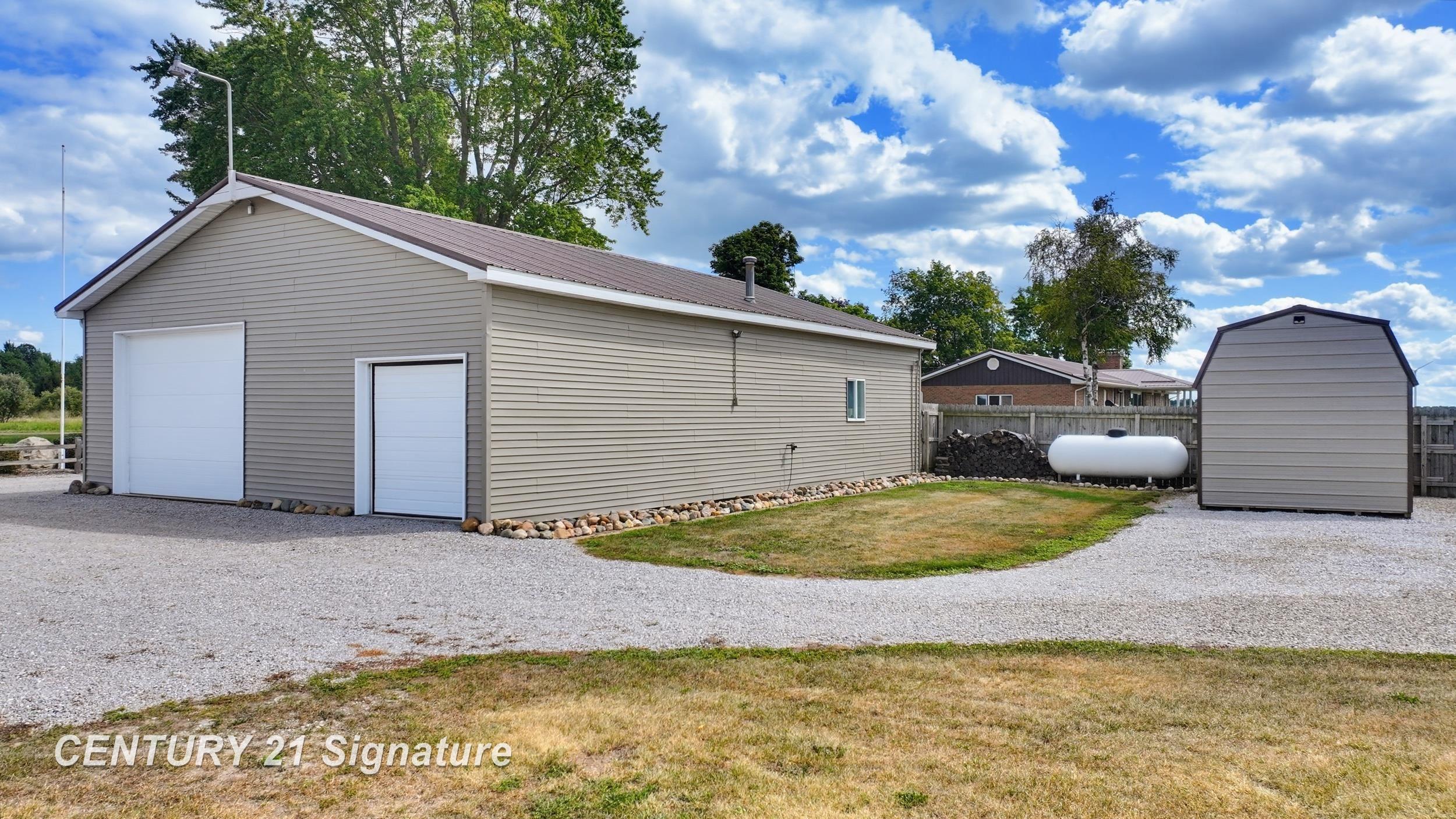 10463 North Woodbridge Road Wheeler, MI 48662 - Photo 46 of 68 Gallery Image 46