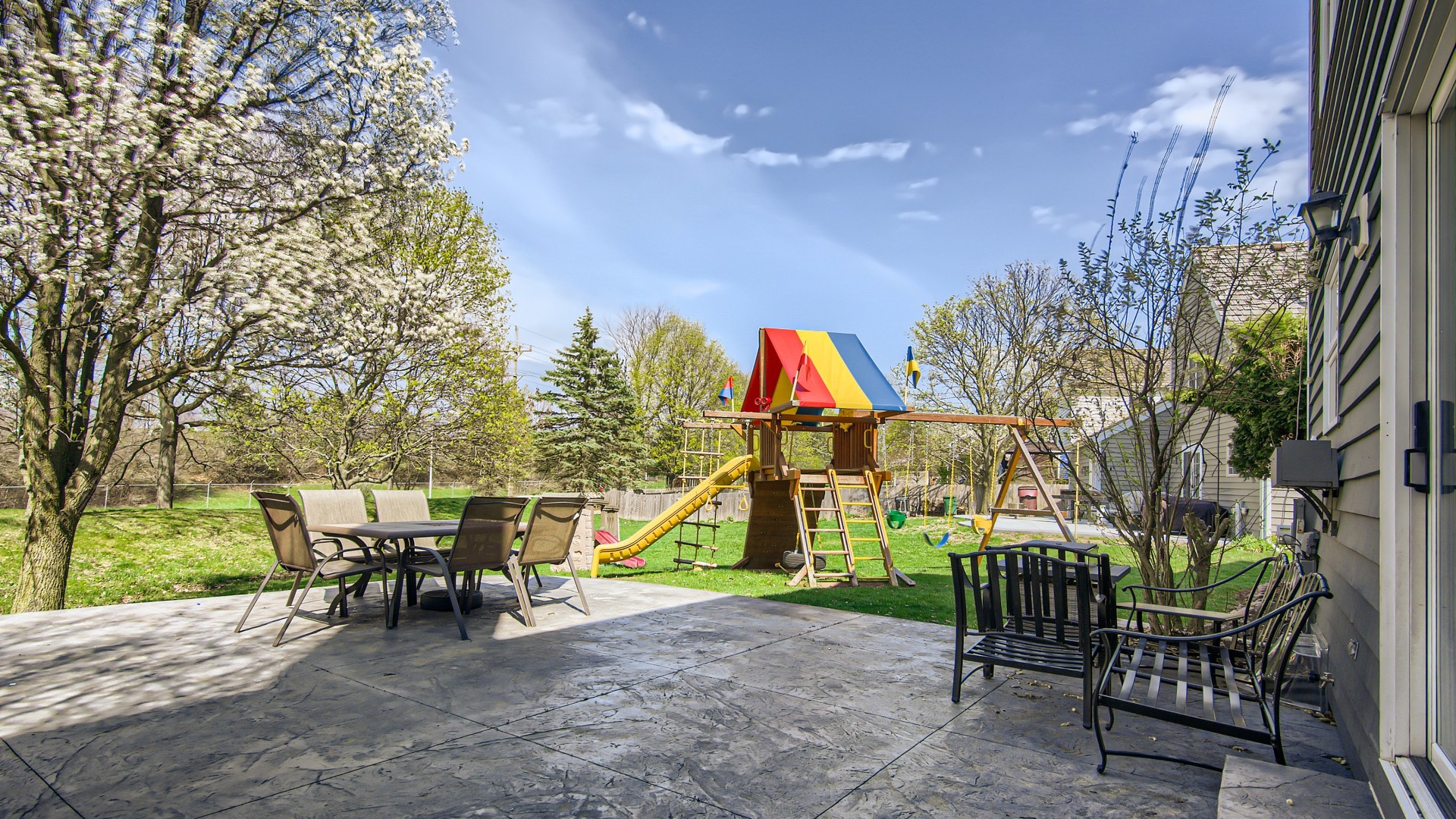 269 Concord Square Gurnee, IL 60031 - Photo 4 of 28 a view of outdoor space yard and patio