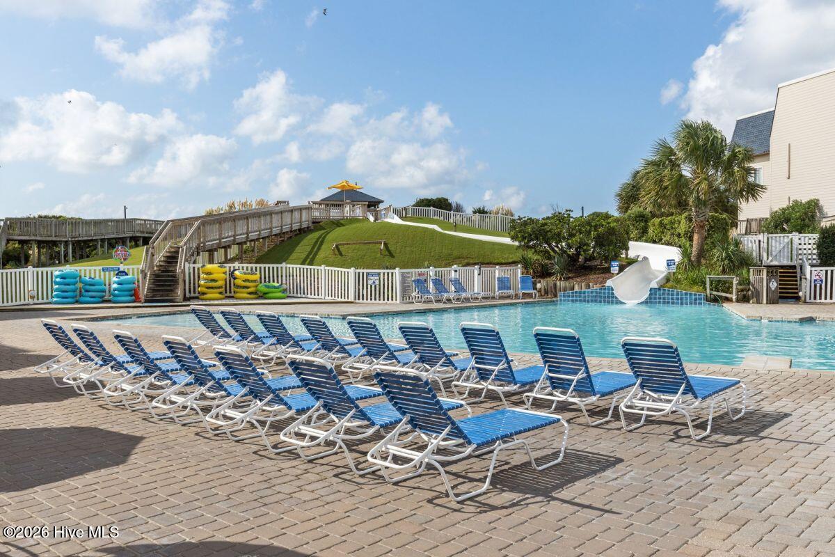 1904 East Fort Macon Road, Unit 151 Atlantic Beach, NC 28512 - Photo 31 of 33 Outdoor-pool