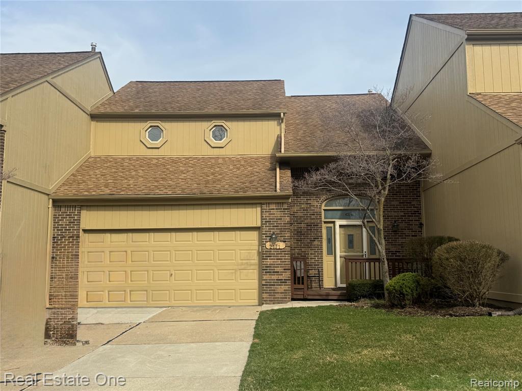 2171 Crystal Drive, Unit 28 Rochester Hills, MI 48309 - Photo 1 of 17