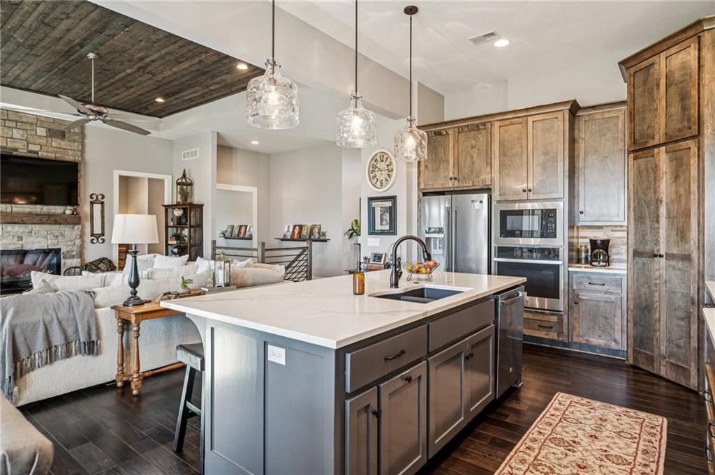 8785 Greeley Street Lenexa, KS 66227 - Photo 12 of 43