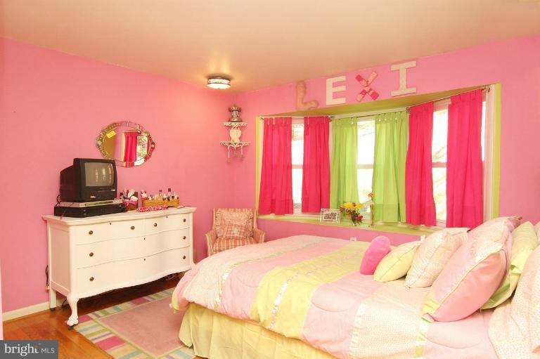 245 Stem Road Union Bridge, MD 21791 - Photo 20 of 26 a bedroom with a bed and a dresser