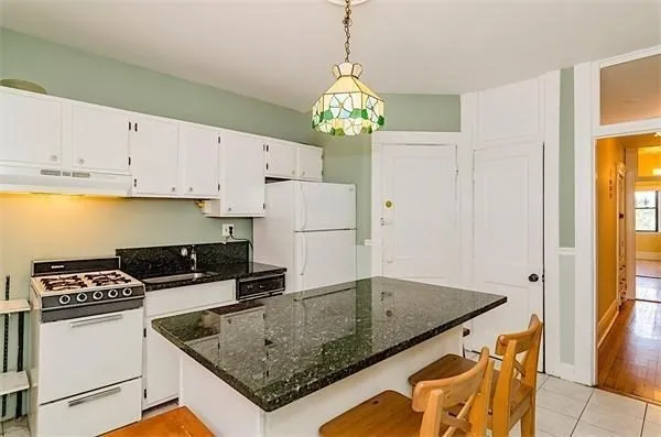 $595,000 | 378 Riverway, Unit 3, Boston, MA 02115
