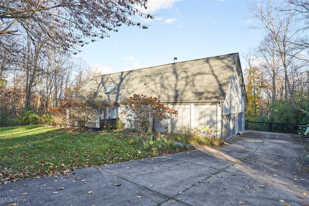 884 Merridge Road Akron, OH 44313 - Photo 4 of 25 Gallery Image 4
