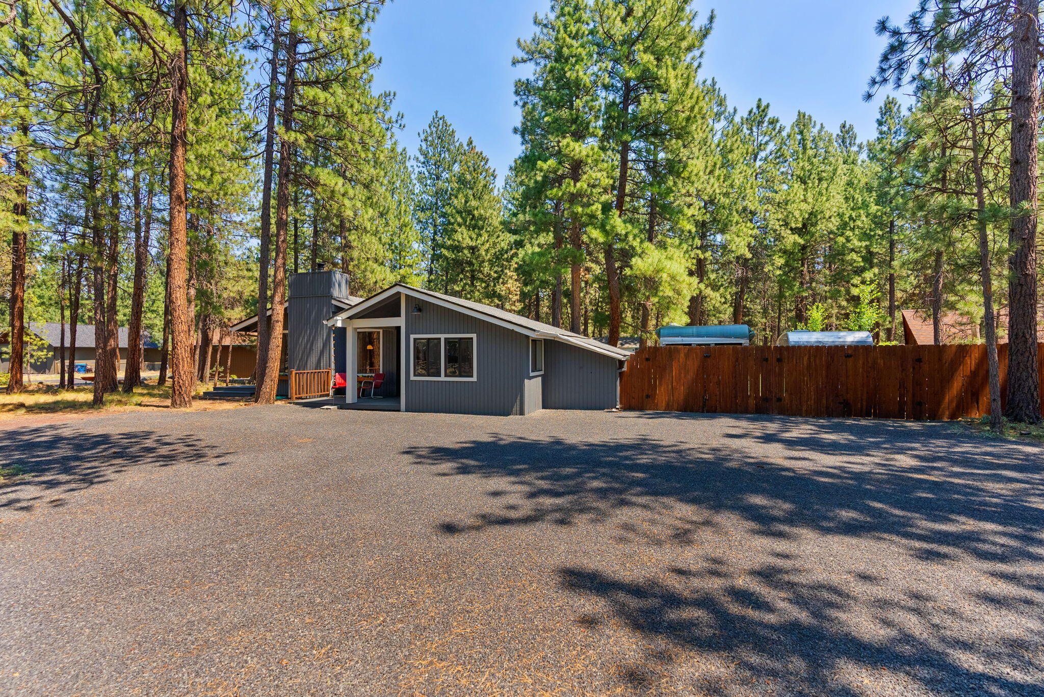 69382 Tollgate Road Sisters, OR 97759 - Photo 3 of 49 32-web-or-mls-Riley Visuals -32