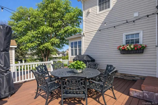 $925,000 | 59 Purdy Lane, Amityville, NY 11701