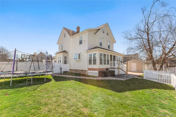 $925,000 | 59 Purdy Lane, Amityville, NY 11701