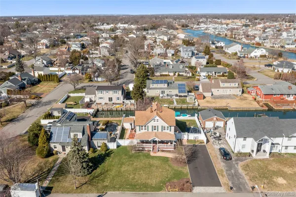 $925,000 | 59 Purdy Lane, Amityville, NY 11701