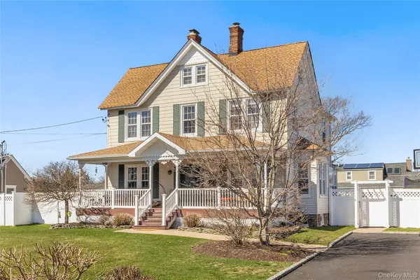 $925,000 | 59 Purdy Lane, Amityville, NY 11701