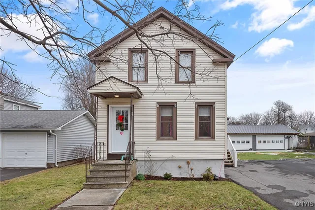 $159,900 | 81 East 10th Street, Oswego, NY 13126