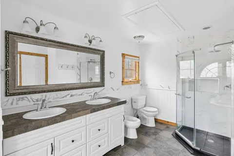 $1,695,000 | 2 Bridies Path, Southampton, NY 11968