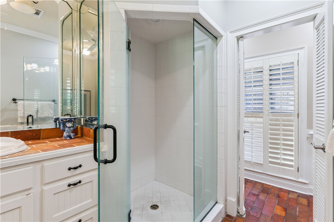 125 Pine Valley St. Simons Island, GA 31522 - Photo 12 of 14 Bathroom