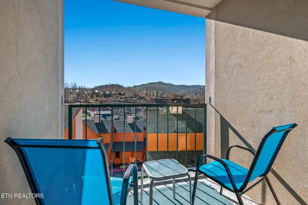 $349,900 | 413 Baskins Creek Road, Unit 406, Gatlinburg, TN 37738