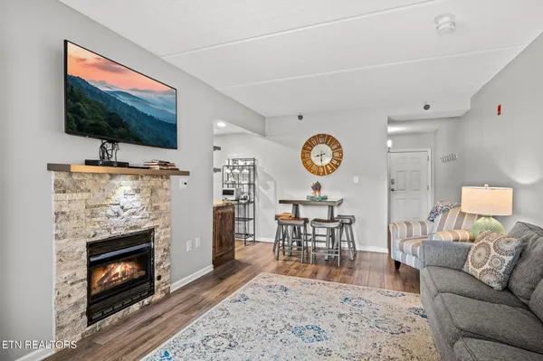$349,900 | 413 Baskins Creek Road, Unit 406, Gatlinburg, TN 37738