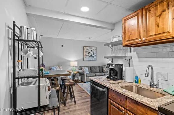 $349,900 | 413 Baskins Creek Road, Unit 406, Gatlinburg, TN 37738