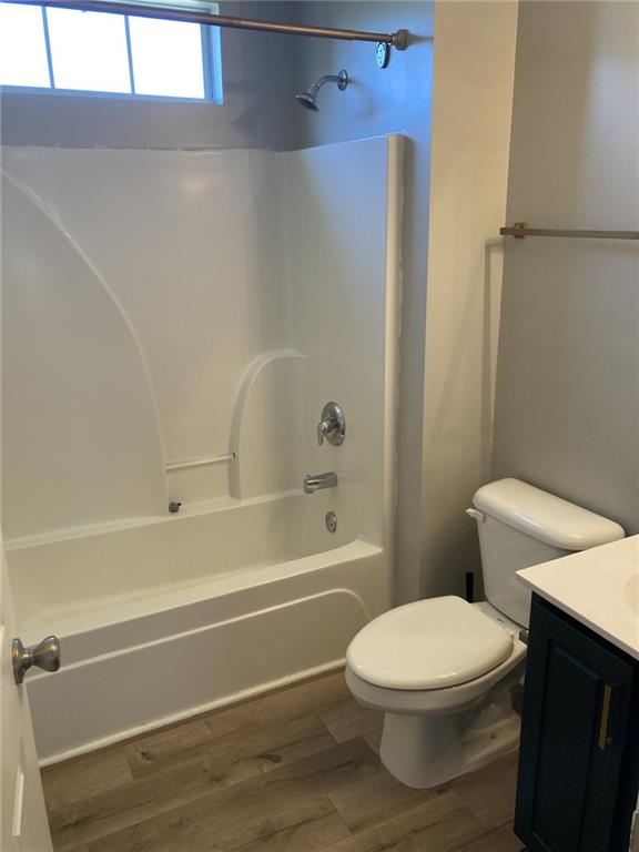66 Godley Park Way Savannah, GA 31407 - Photo 15 of 20 a bathroom with a toilet and a bath tub