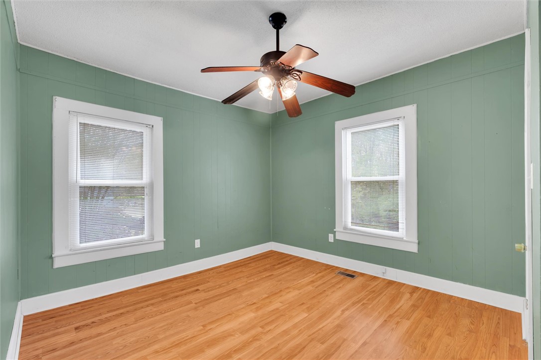 311 Lakeside Drive Westminster, SC 29693 - Photo 14 of 21