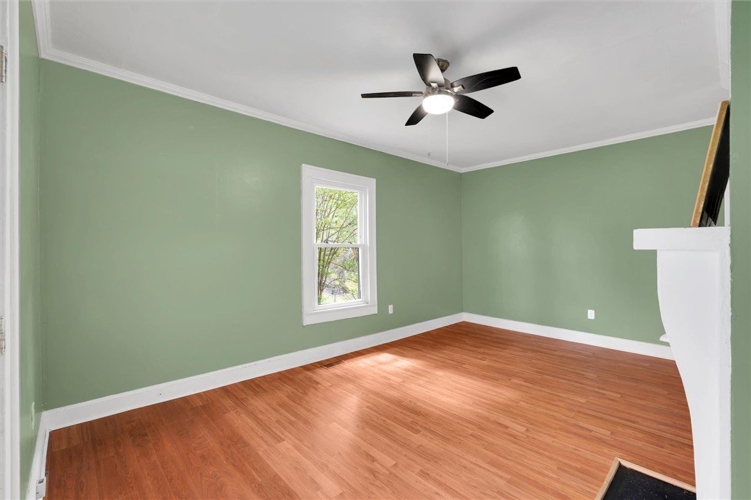 311 Lakeside Drive Westminster, SC 29693 - Photo 4 of 21