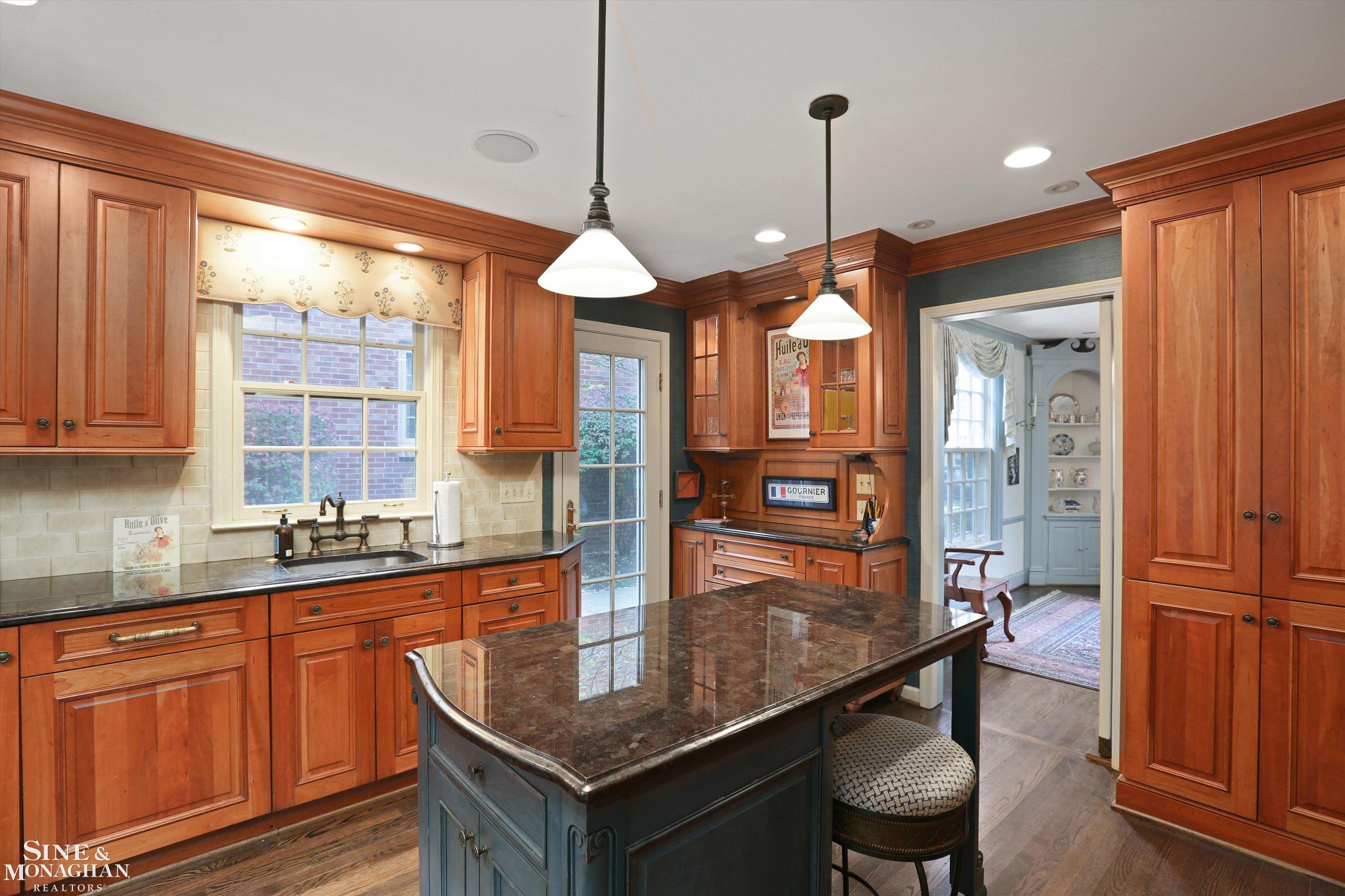 274 Lewiston Road Grosse Pointe Farms, MI 48236 - Photo 18 of 55