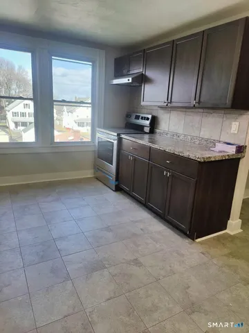 $1,300 | 12 Garfield Street, Unit 12, Enfield, CT 06082