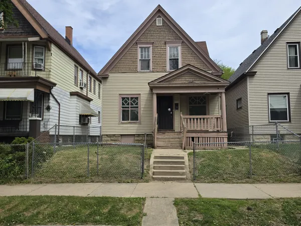 $59,900 | 2836 North 25th Street, Milwaukee, WI 53206