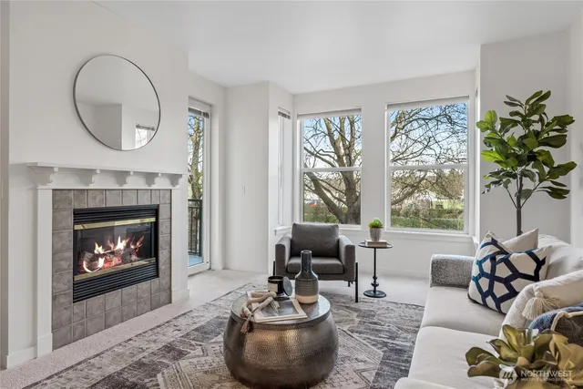 $423,000 | 55 Williams Avenue South, Unit 203, Renton, WA 98057