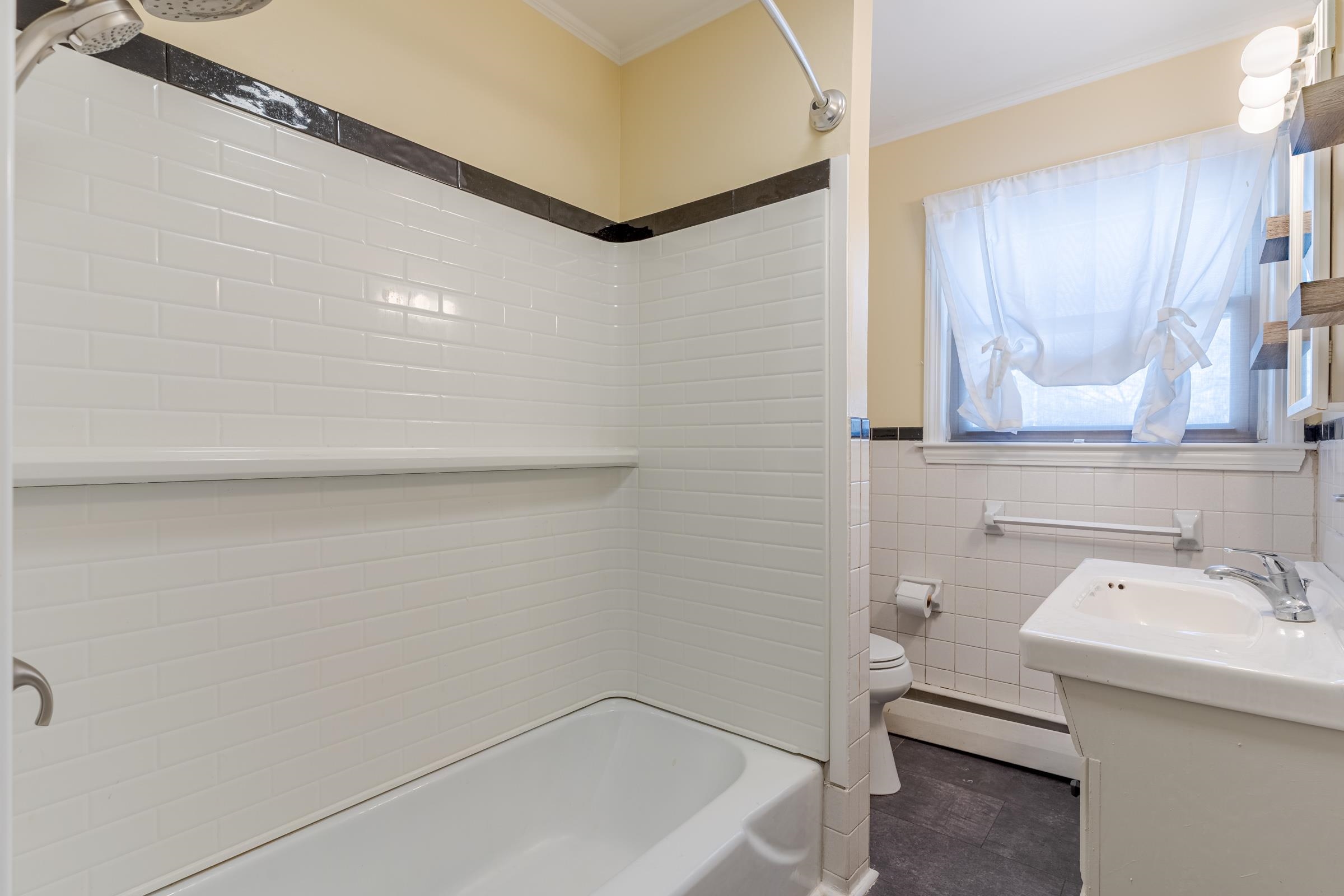 5 Wayside Drive Exeter, NH 03833 - Photo 16 of 27