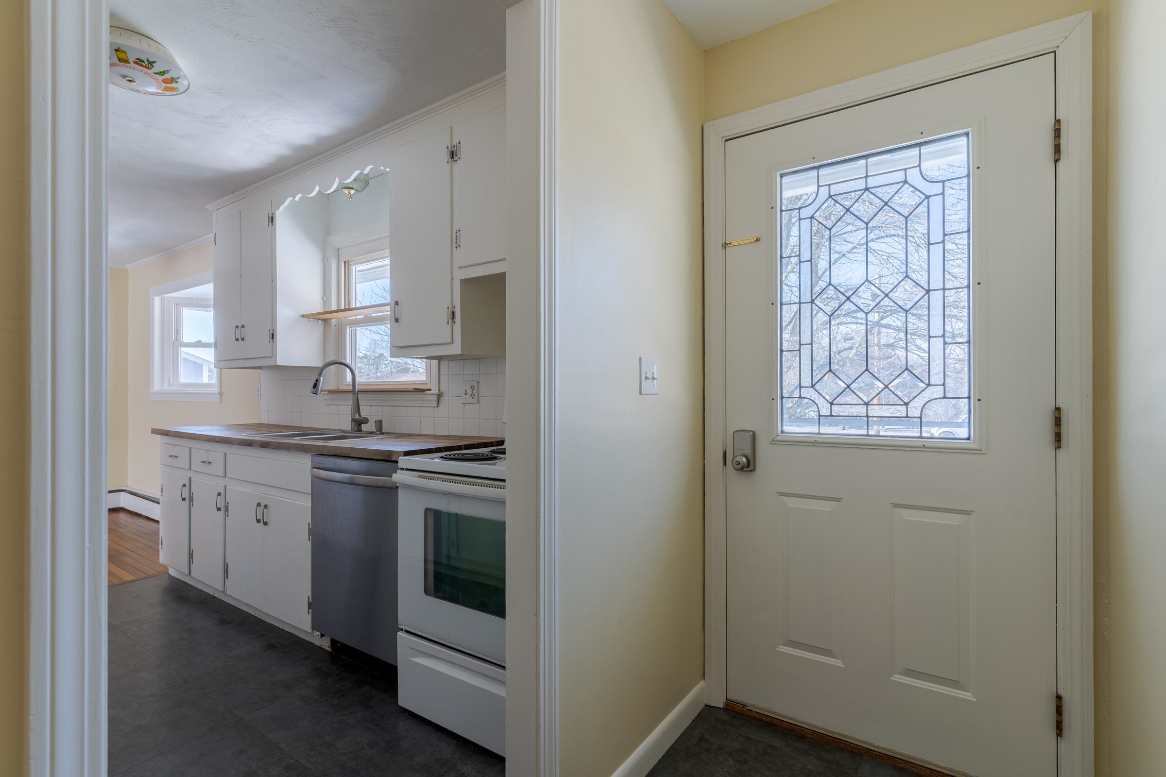 5 Wayside Drive Exeter, NH 03833 - Photo 5 of 27