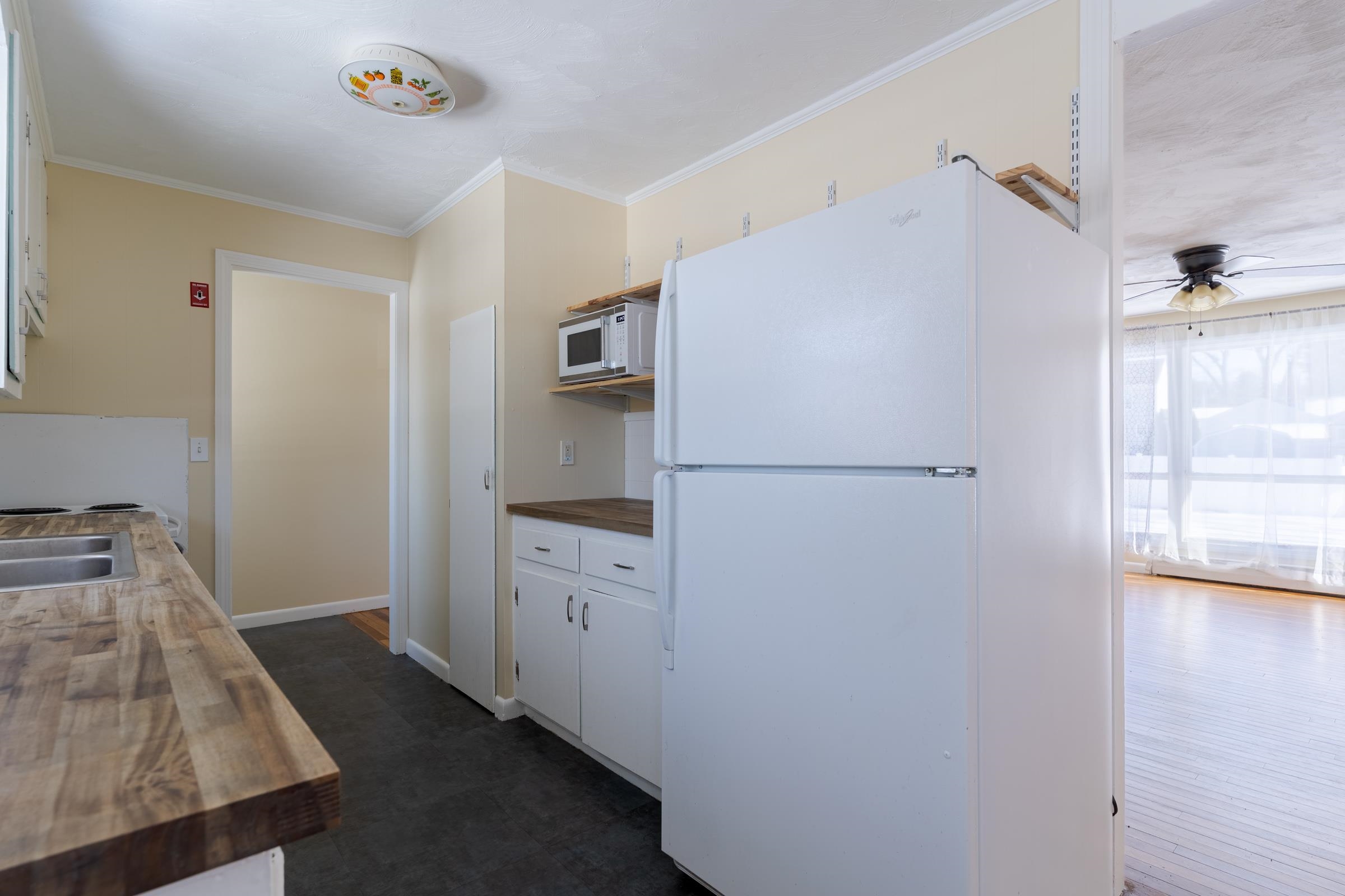 5 Wayside Drive Exeter, NH 03833 - Photo 8 of 27