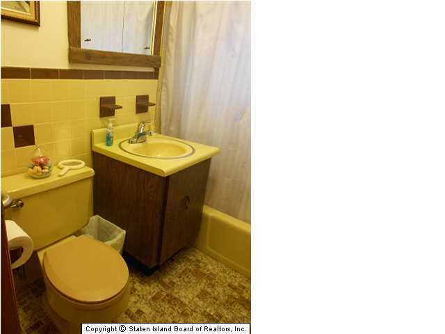 267 Fingerboard Road Staten Island, NY 10305 - Photo 14 of 15 Additional Photo
