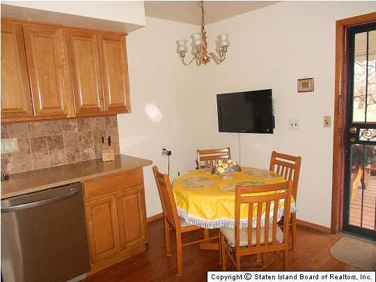 267 Fingerboard Road Staten Island, NY 10305 - Photo 4 of 15 Additional Photo