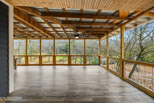$395,000 | 2520 West Beaver Creek Drive, Powell, TN 37849