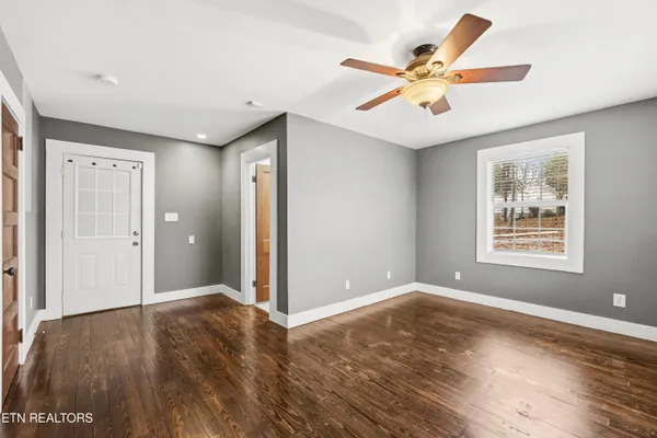 $395,000 | 2520 West Beaver Creek Drive, Powell, TN 37849
