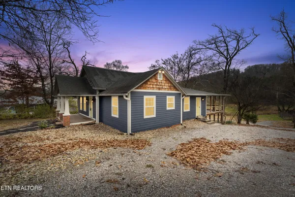 $395,000 | 2520 West Beaver Creek Drive, Powell, TN 37849