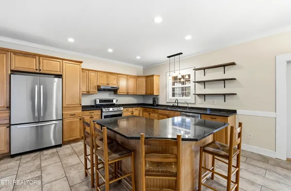 $395,000 | 2520 West Beaver Creek Drive, Powell, TN 37849